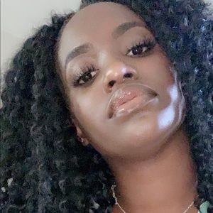 Meet your Posher, Kiera